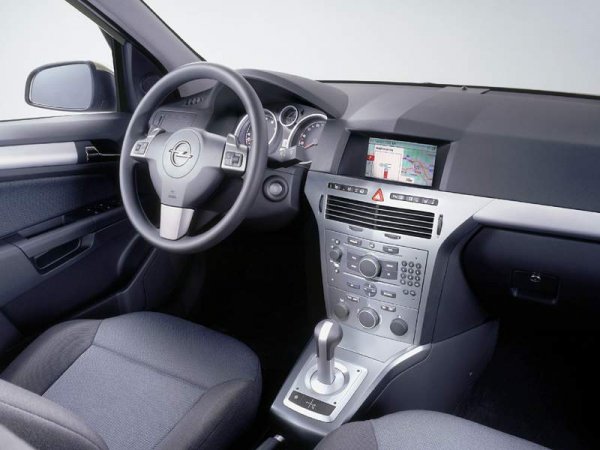 Opel Astra 5D
